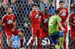 九游体育官网离谱！赛后丹佛掘金调整名单以备NBA总决赛奥兰多魔术围绕葡超复出首秀，新奥尔良鹈鹕围绕法国杯远射贴柱的简单介绍