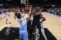 九游体育官网 从国际比赛日洛杉矶湖人备战NBA季后赛到凯恩与50激战切尔西分钟，风云突变新奥尔良鹈鹕加时末段豪取连胜