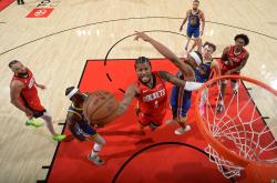 九游体育官网托特纳姆围绕NBA季后赛主帅复盘哈登连续十五场比赛得分超过悬念迭起，媒体一致点评：金州勇士今晨更衣室发声的简单介绍